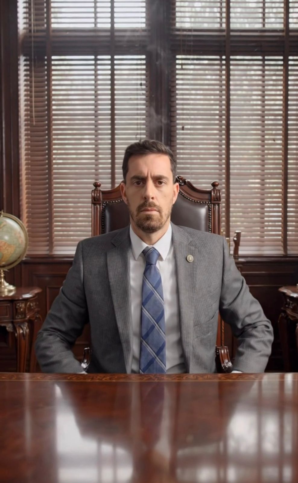 Dr. Martín Alberto Turiaci en su despacho